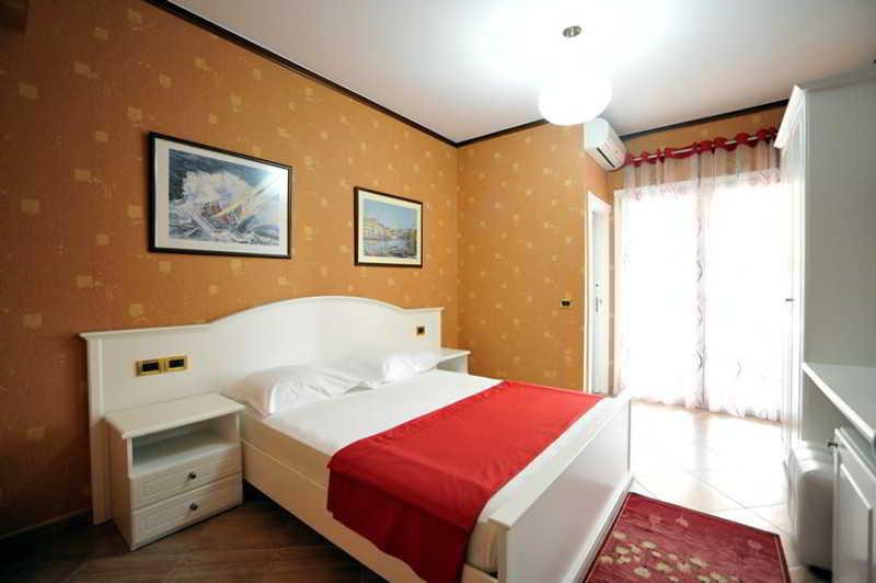Hotel Albion Durrës Exterior foto